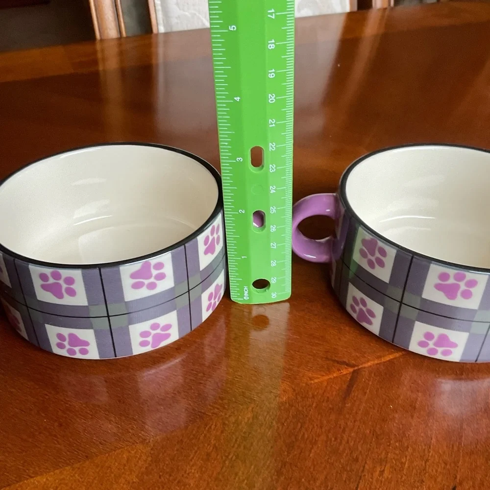 Dog or Cat Food / Water Bowls, Small w handles, light purple paw prints ADORABLE
